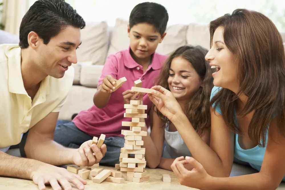 Puzles y enigmas: una forma divertida de ejercitar el cerebro en familia